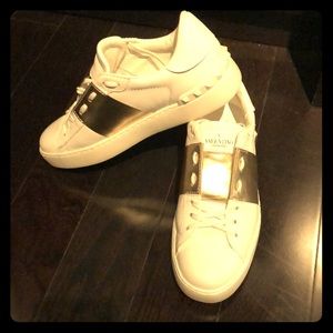 Women's Leather Valentino Garavani Sneakers